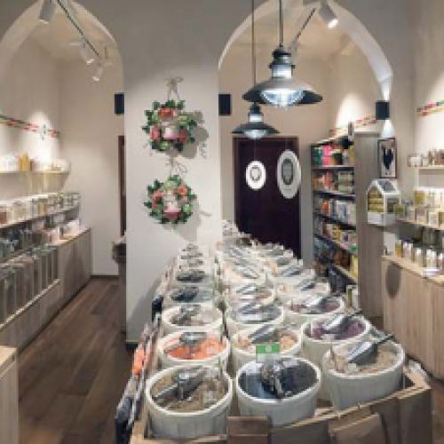 Interior de botiga d'alimentació ecològica